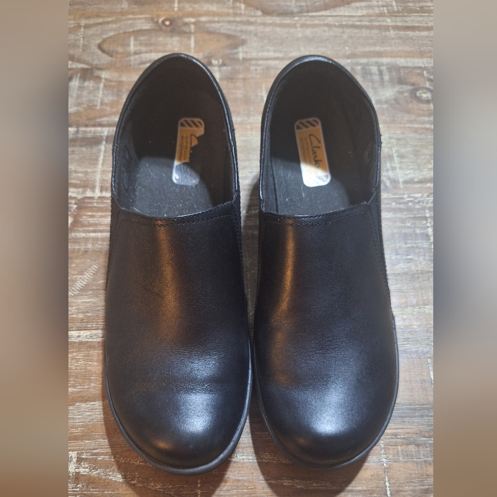 Clarks Women's Slip On‎ Slip Resistant  Size 9 M Black Work Casual Shoes - Picture 2 of 7